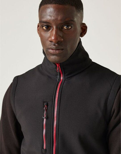 Regatta Professional Regatta Navigate 2L Softshell Bodywarmer - Black/Classic Red